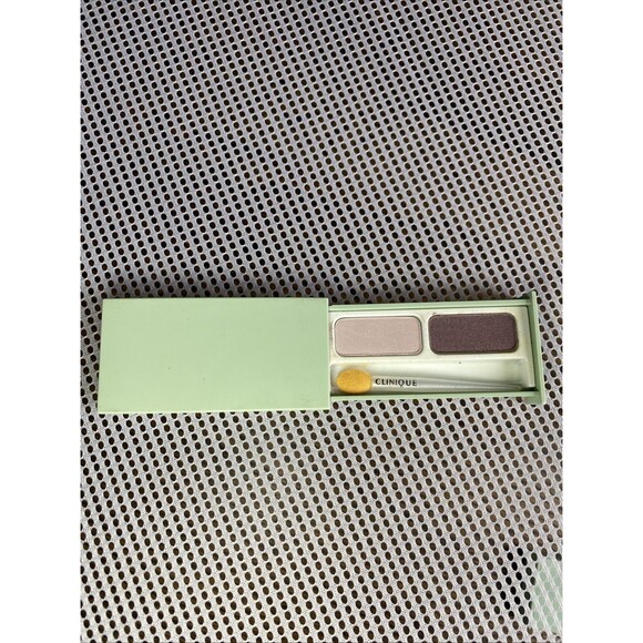 Clinique Soft Pressed Eye Shadow Duo Seashell Pink / Sunset Mauve .08oz VTG NOS - Picture 2 of 3